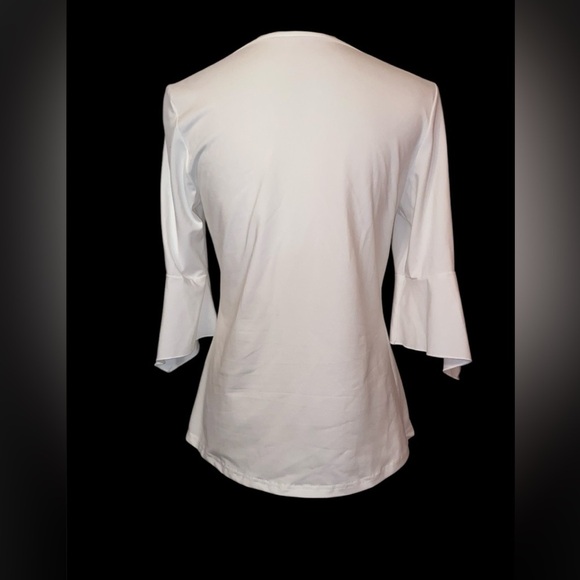 Ladies Pleated Pullover Blouse V-Neck in White in Size Small - Picture 2 of 6